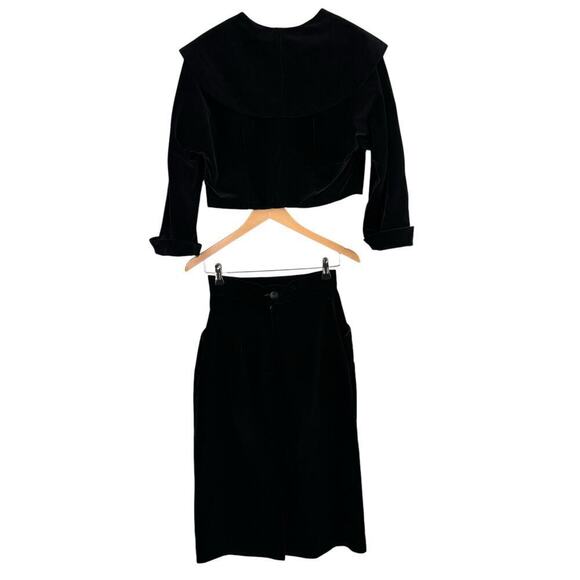 Vintage 60s Black Velvet Crop Jacket and Pencil Skirt Set by Ronbary Classic, XS - Picture 11 of 15